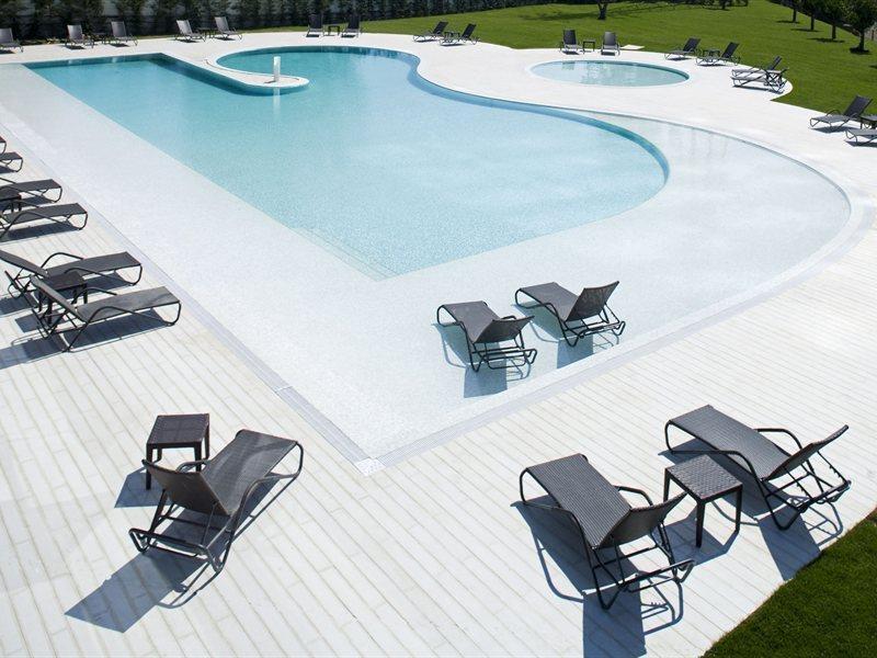 Melia Braga Hotel & Spa Eksteriør bilde The pool at the Hotel