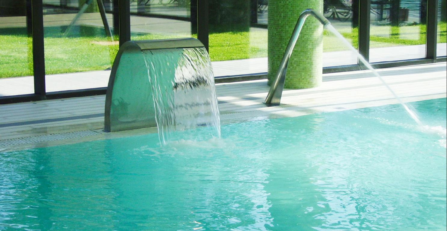 Melia Braga Hotel & Spa Eksteriør bilde A water cascade