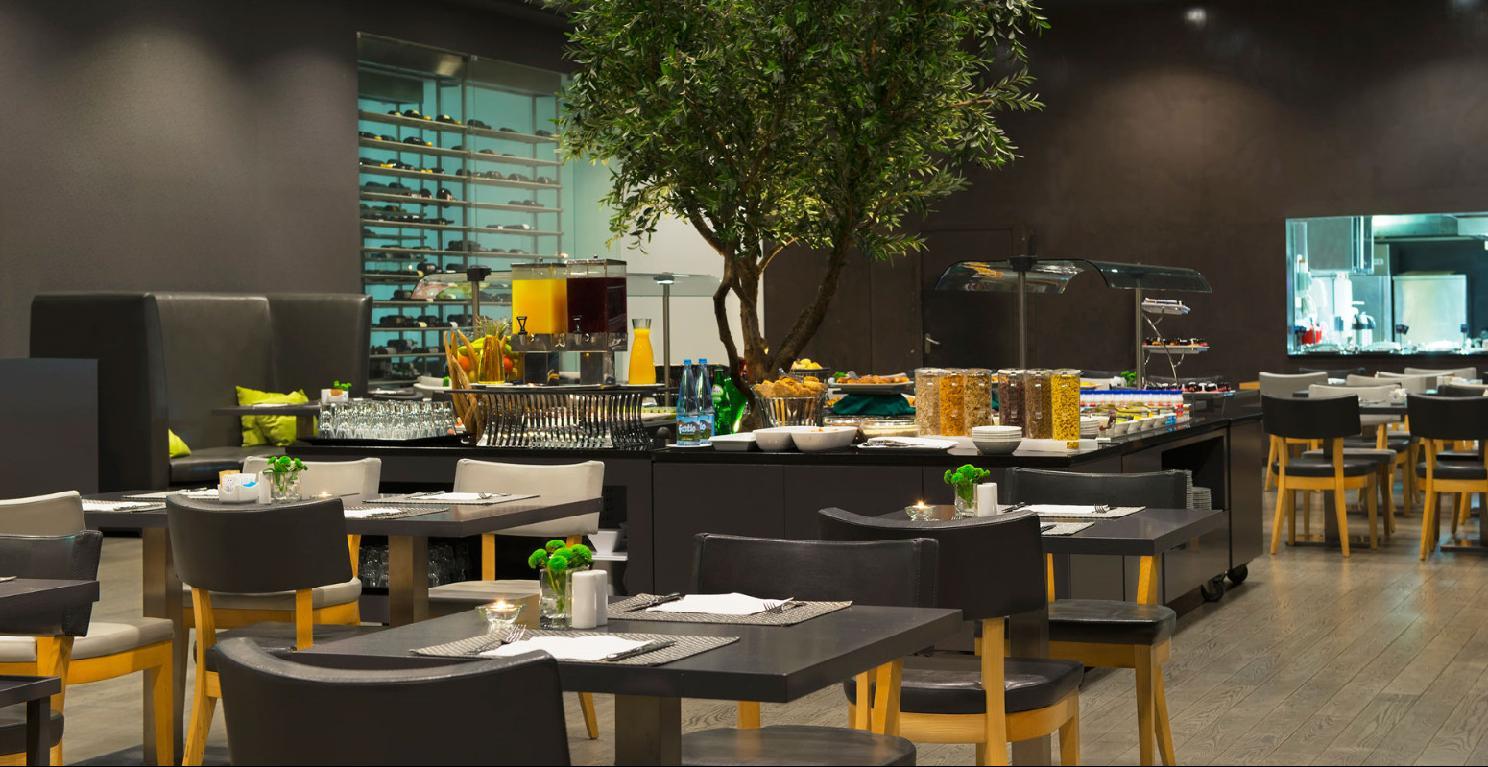 Melia Braga Hotel & Spa Eksteriør bilde The restaurant